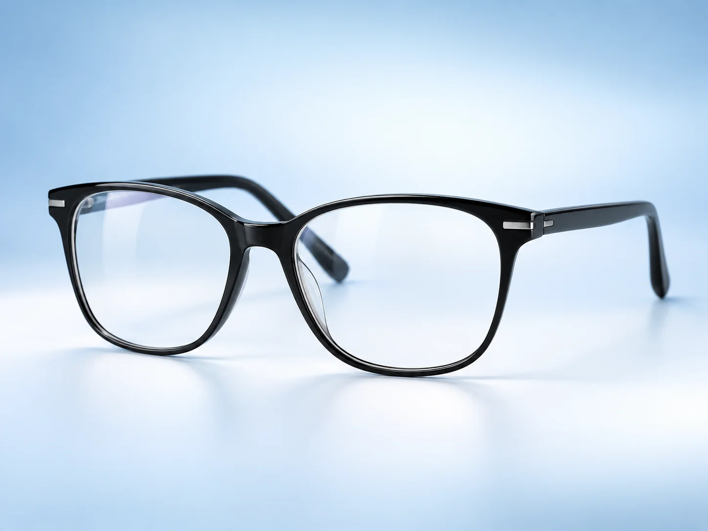 Single vision eyeglass lenses